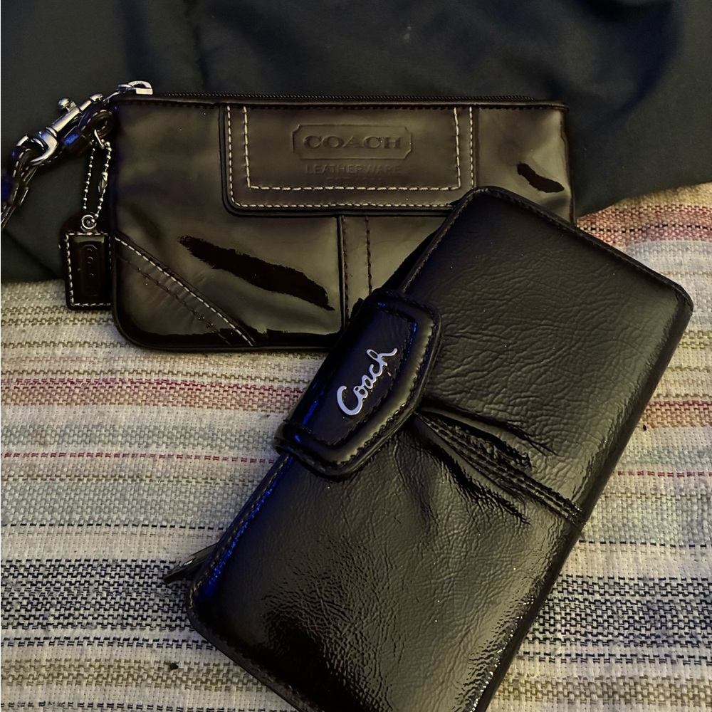 Coach Glossy Brown Leather wristlet Set